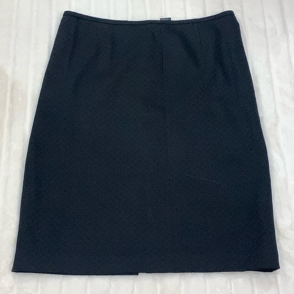 Black Textured Scallop Pattern Pencil Skirt Size 12 Knee Length Back Slit Lined